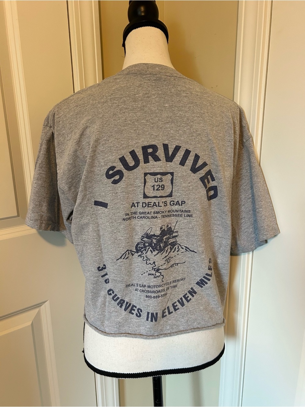 Gray Short Sleeve cropped T-Shirt with Navy Deal's Gap motorcycle resort